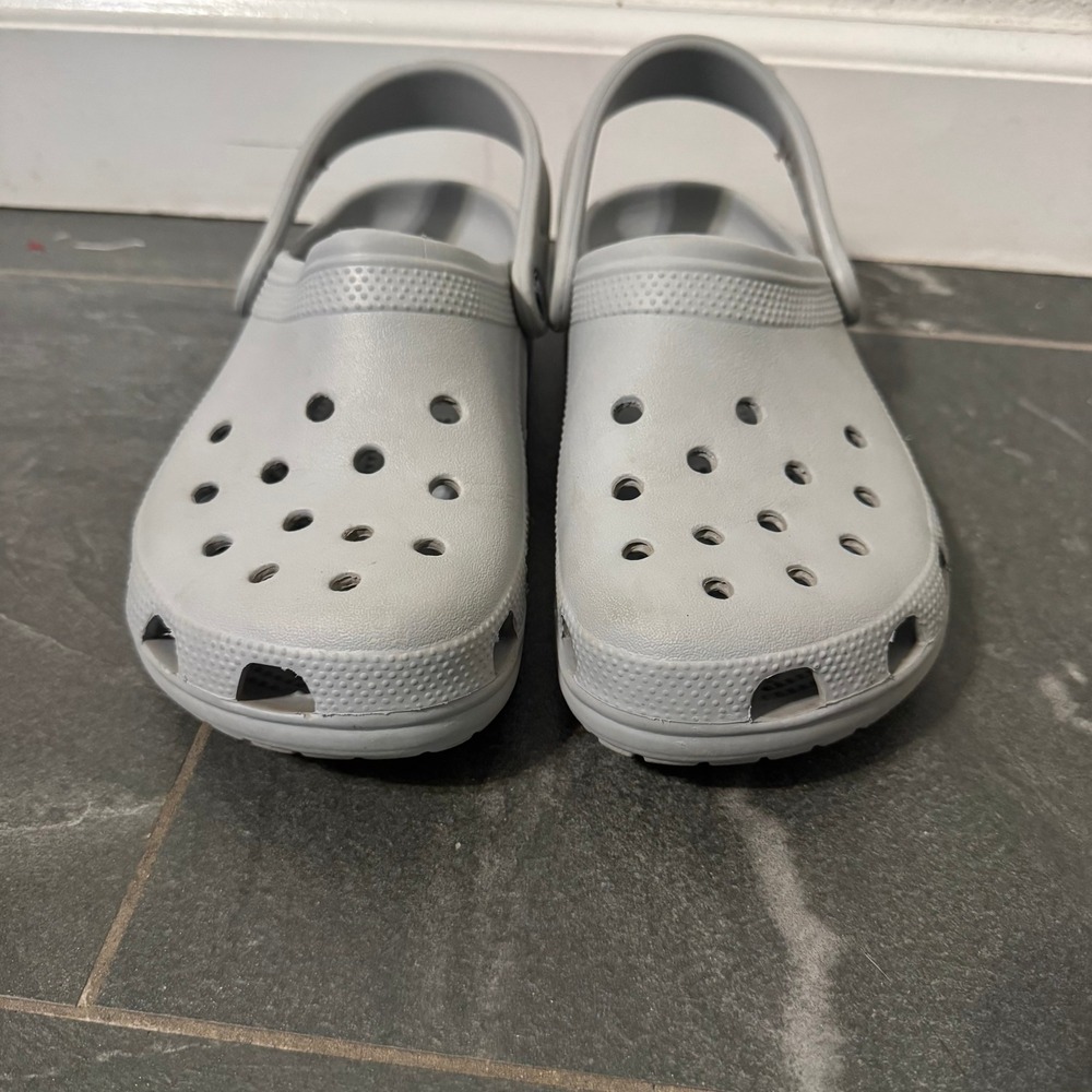 Crocs Classic Clog Womens 8 Mens 6 Light Gray‎ Slip On Comfort Shoes - Picture 2 of 6